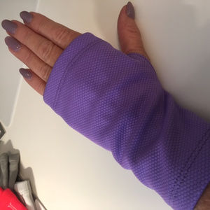 IGLOO Stretch Knit Fingerless Mitts/Gloves